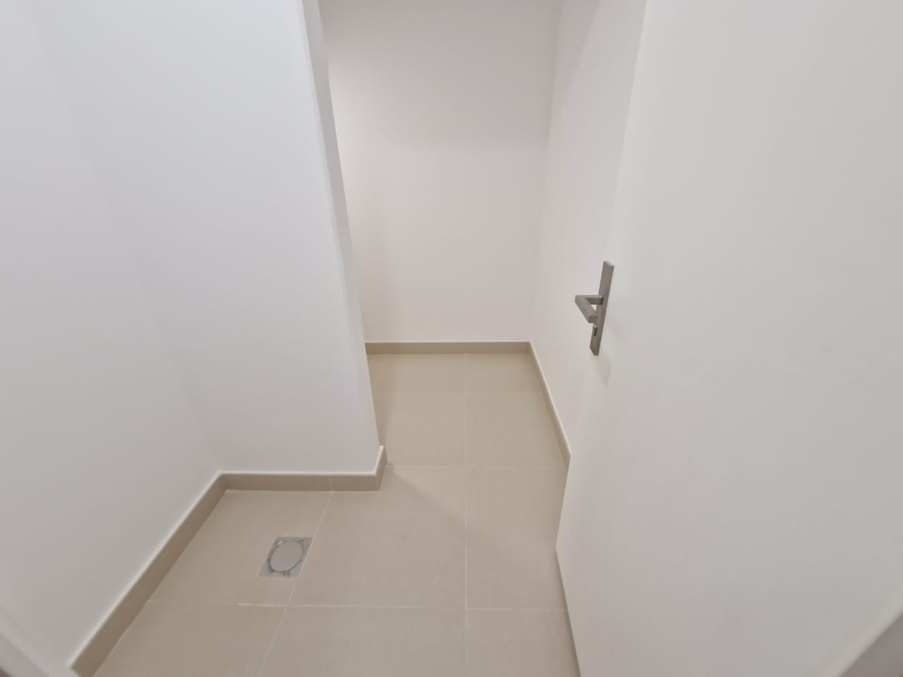 🏡 *Luxury Villa in Sedra – Roshn*   ✨ 300 m² Modern Villa | Elegance Meets Functionality     